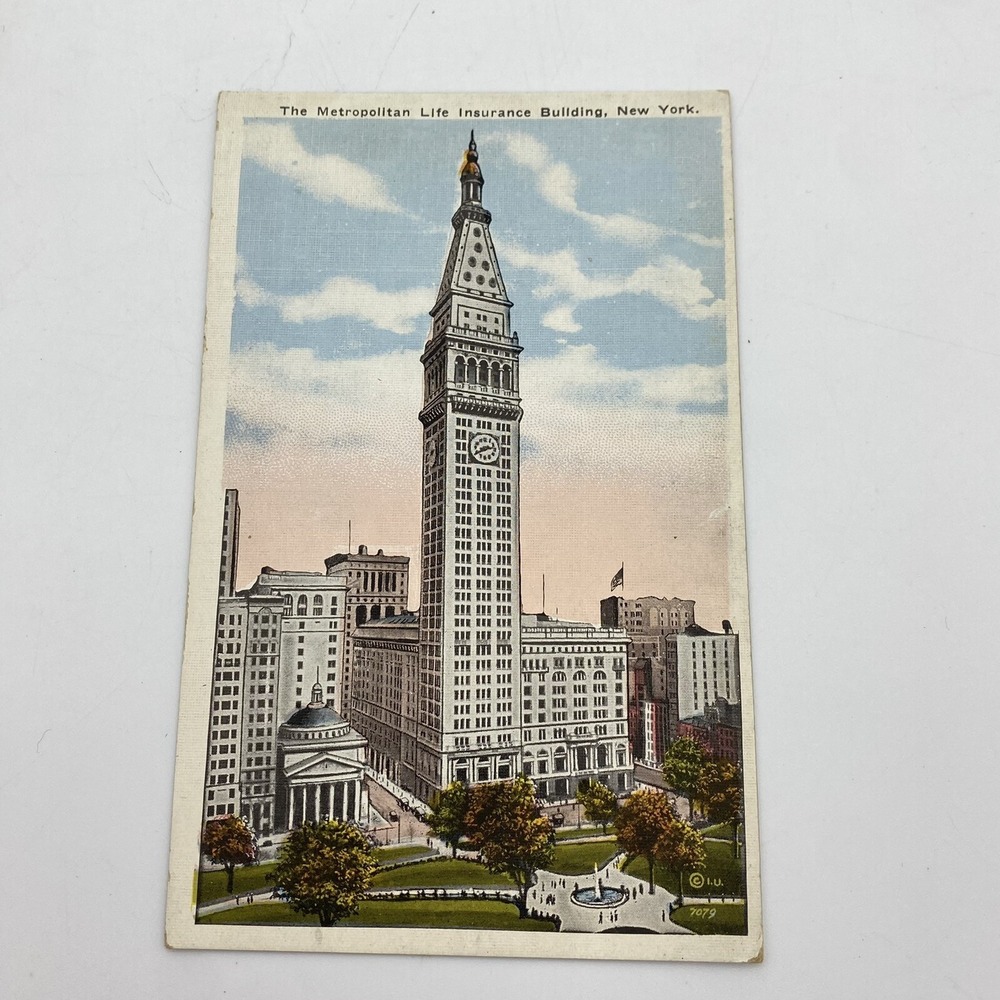 Vintage New York City Postcard Metropolitan Life Insurance Building NY Unposted